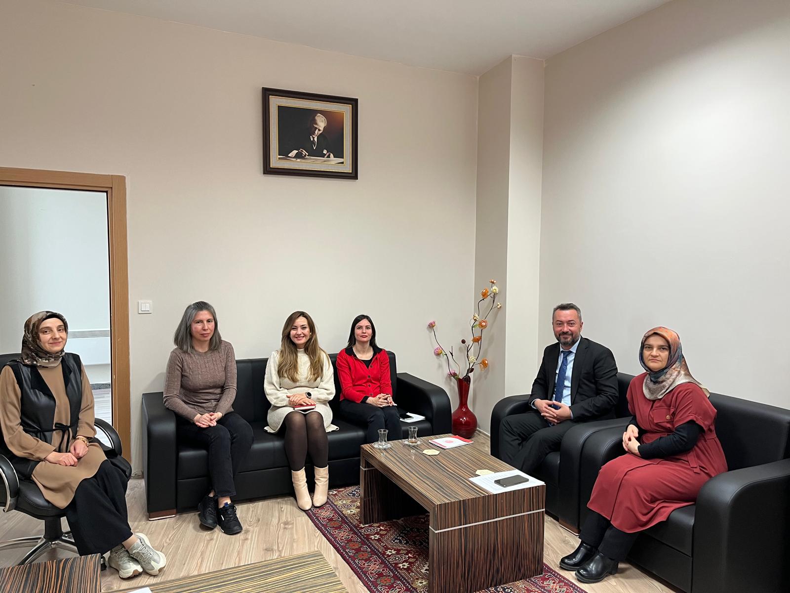 Bologna Koordinatörlüğü ile Eğitim Kataloğu ve Ders Bilgi Paketleri  Hakkında Toplantı Gerçekleştirildi