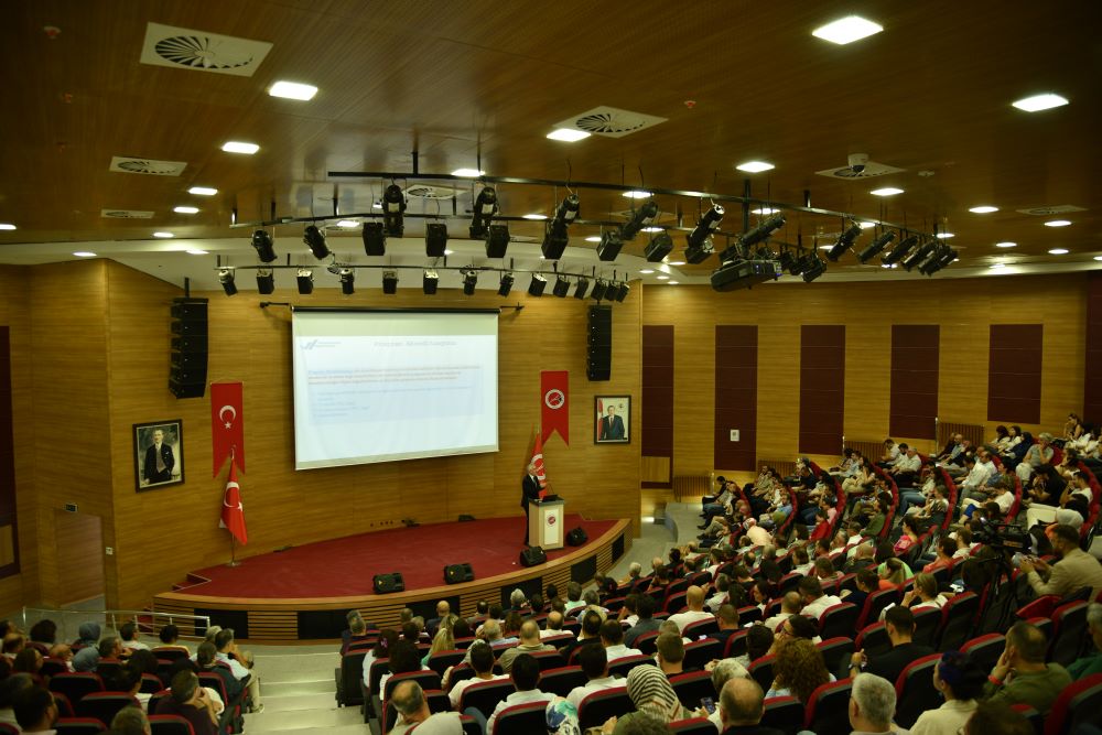 Üniversitemizde YÖKAK Başkanı Prof. Dr. Ümit Kocabıçak Akreditasyon Süreçlerini Anlattı